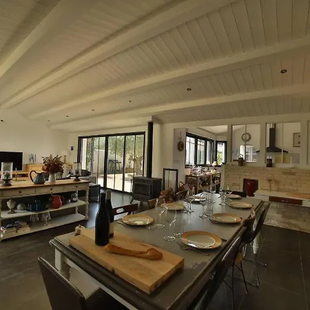 Charming In Le Bois-plage With Private Pool