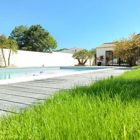 Charming In Le Bois-plage With Private Pool Villa *