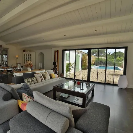 Charming In Le Bois-plage With Private Pool Sainte-Marie-de-Ré