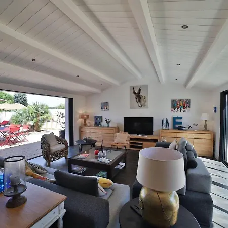 Charming In Le Bois-plage With Private Pool Sainte-Marie-de-Ré