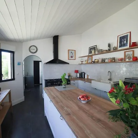 Charming In Le Bois-plage With Private Pool Villa *