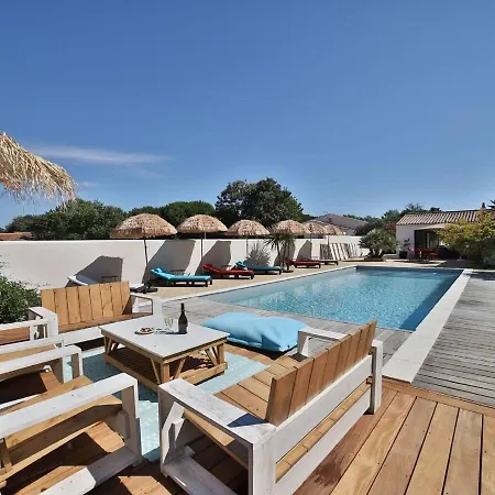 Charming In Le Bois-plage With Private Pool Villa